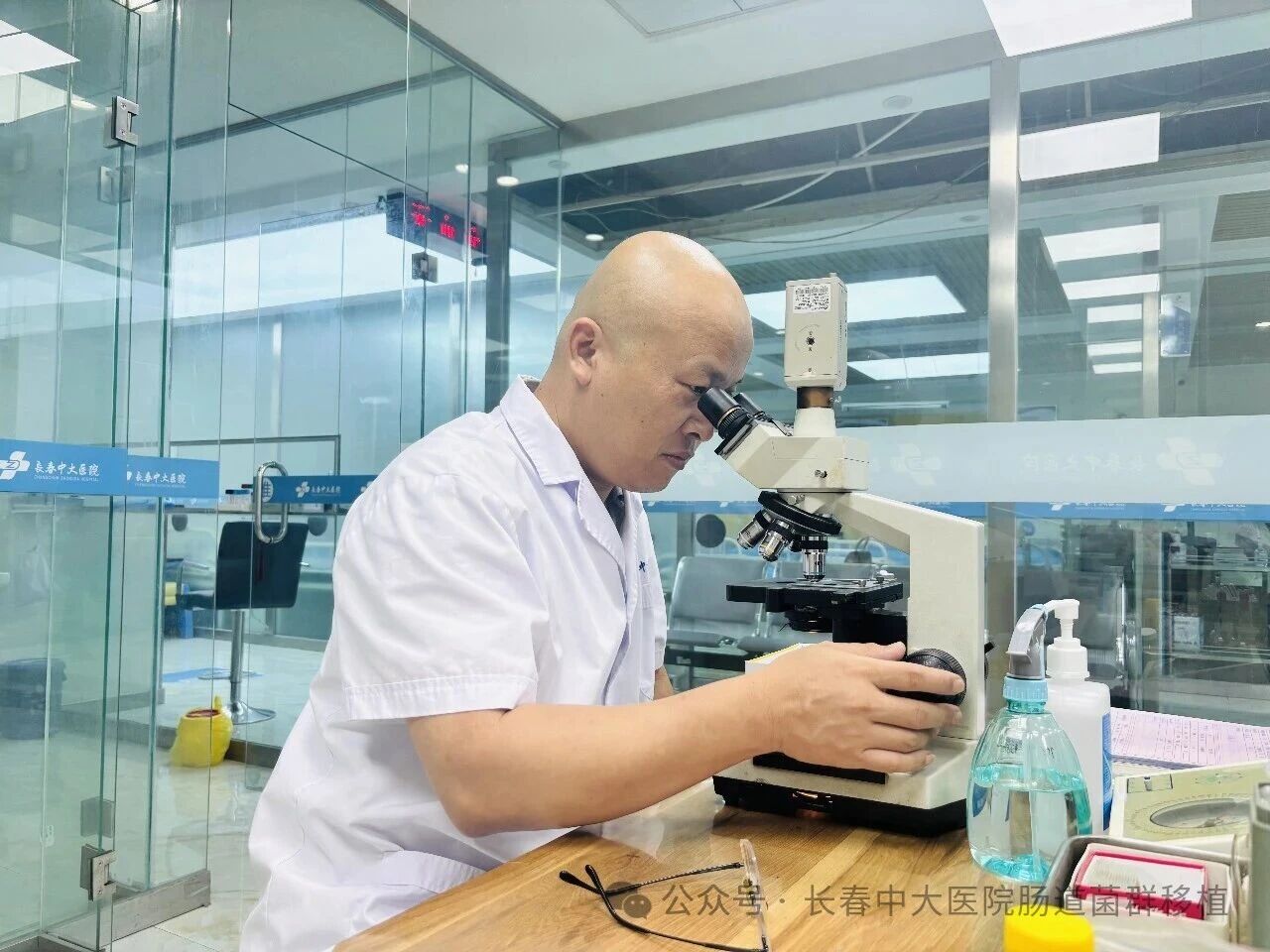 成都市|高朋磊医师：左手男科临床，右手肠道菌群移植深入研究